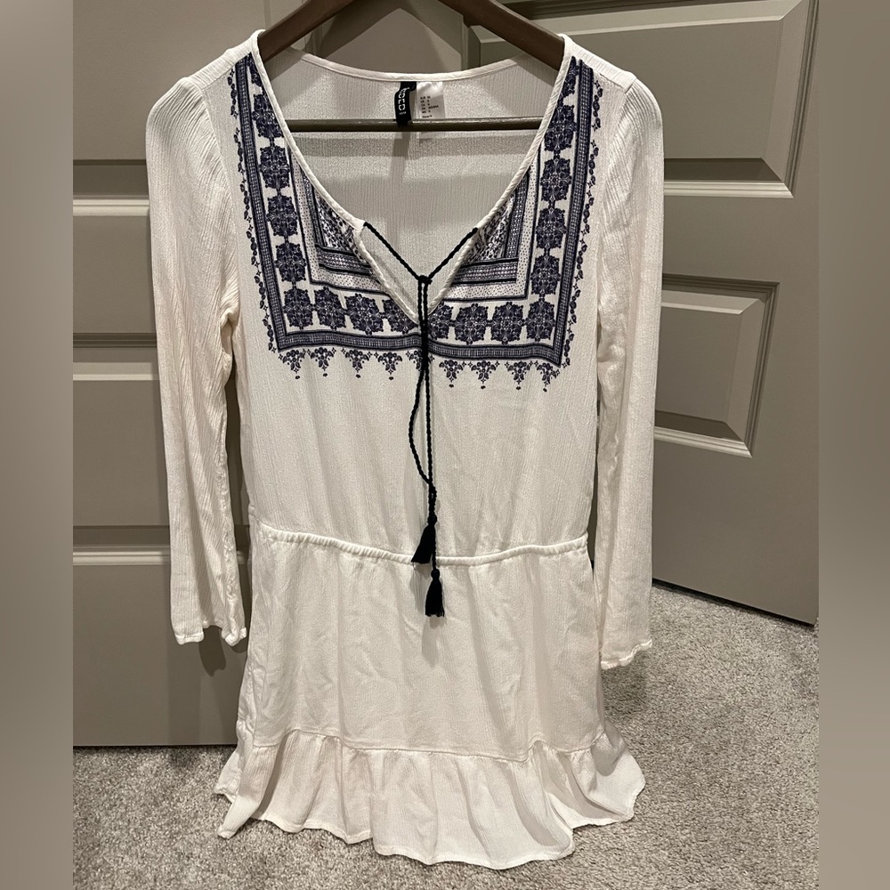 H&M Ladies White Embroidered Tunic Dress